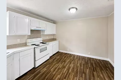 11919 Kingslake Forest Drive, Houston, TX 77044 - Photo 15
