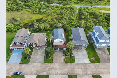 22517 Bay Point Drive, Galveston, TX 77554 - Photo 21