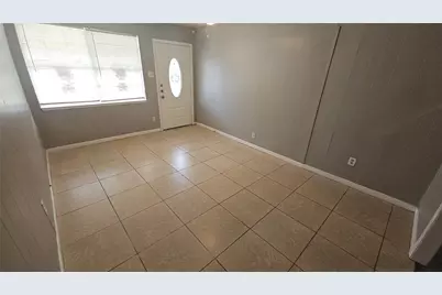 10806 Safeguard Street, Houston, TX 77047 - Photo 3