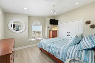 208 Coconut St, Tiki Island, TX 77554 - Photo 17