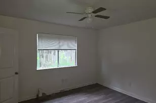 18023 Bambriar Dr, Houston, TX 77090 - Photo 9
