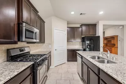 3914 Kellys Falls Lane, Katy, TX 77494 - Photo 5