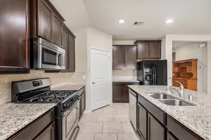 3914 Kellys Falls Ln, Katy, TX 77494 - Photo 5