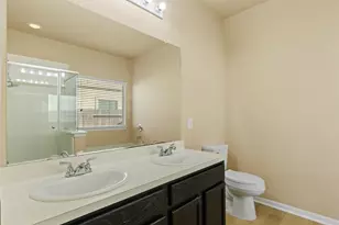 7014 Hazelnut Ln, Baytown, TX 77521 - Photo 7