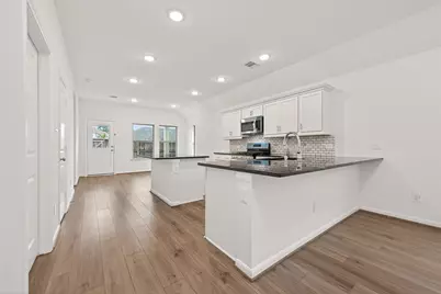 1410 Cecilia Vines Drive, Conroe, TX 77301 - Photo 15