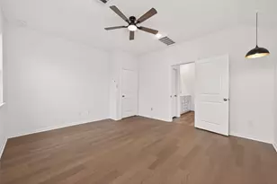 1410 Cecilia Vines Dr, Conroe, TX 77301 - Photo 25