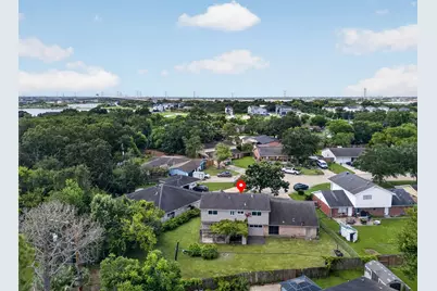 1406 Cedarbrook Court, Seabrook, TX 77586 - Photo 9