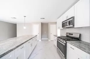 13911 Briar Pl Dr, Houston, TX 77077 - Photo 5