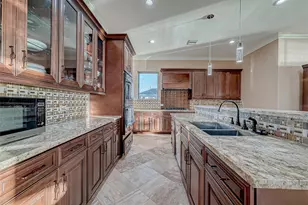 2011 Crescent Dr, La Porte, TX 77571 - Photo 17