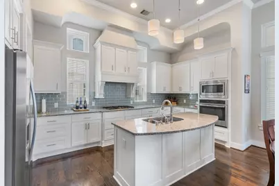 637 Middle Street, Houston, TX 77003 - Photo 3