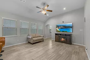 13743 Evansdale Ln, Houston, TX 77083 - Photo 9