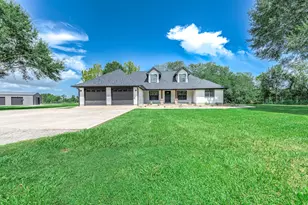 16610 Meadow Ln, Danbury, TX 77534 - Photo 3