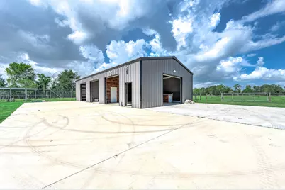 16610 Meadow Lane, Danbury, TX 77534 - Photo 33