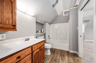 16610 Meadow Ln, Danbury, TX 77534 - Photo 31