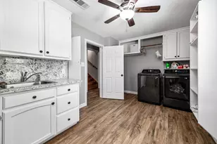 16610 Meadow Ln, Danbury, TX 77534 - Photo 23