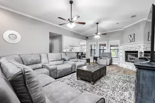 16610 Meadow Ln, Danbury, TX 77534 - Photo 7