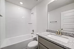14 Keystone Ct, Angleton, TX 77515 - Photo 17