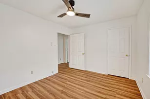 7426 Miley St, Houston, TX 77028 - Photo 17