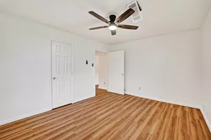 7426 Miley St, Houston, TX 77028 - Photo 19