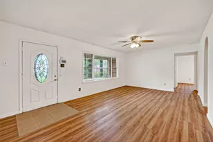 7426 Miley St, Houston, TX 77028 - Photo 3