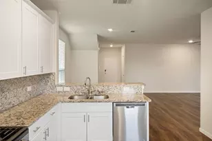 14551 Maple Field Dr, Houston, TX 77069 - Photo 9