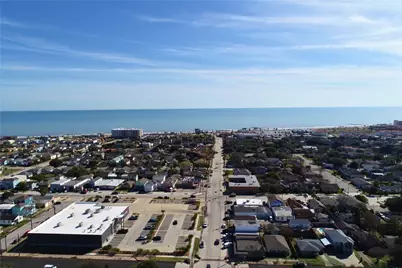 2219 45th Street, Galveston, TX 77550 - Photo 13