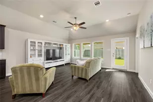 7622 Mistral Ln, Baytown, TX 77523 - Photo 13