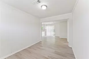 7725 St Lo Rd, Houston, TX 77033 - Photo 17