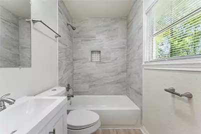 7725 St Lo Road, Houston, TX 77033 - Photo 25