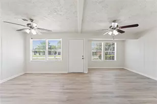 7725 St Lo Rd, Houston, TX 77033 - Photo 9