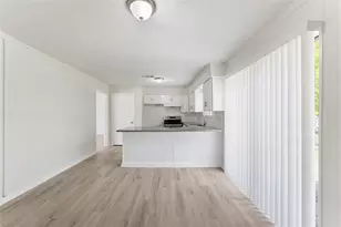 7725 St Lo Rd, Houston, TX 77033 - Photo 13