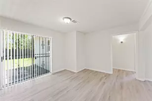 7725 St Lo Rd, Houston, TX 77033 - Photo 15
