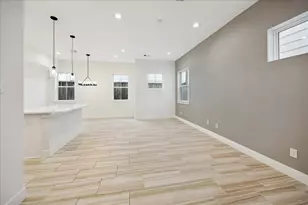 414 N Live Oak St, Houston, TX 77003 - Photo 13