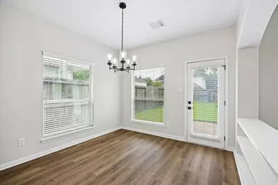 9127 Stoneleigh Drive, Sugar Land, TX 77479 - Photo 9