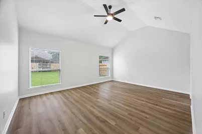 9127 Stoneleigh Drive, Sugar Land, TX 77479 - Photo 13