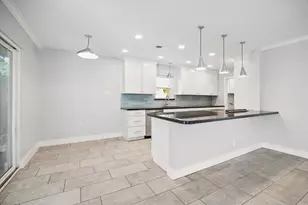 9407 Meadowbriar Ln, Houston, TX 77063 - Photo 15