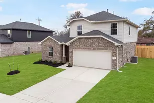 426 Magnolia St, Clute, TX 77531 - Photo 3