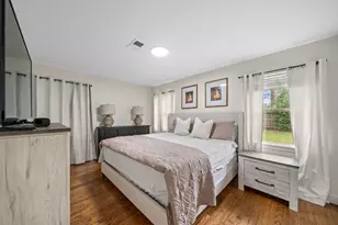 10011 Westview Dr, Houston, TX 77055 - Photo 7