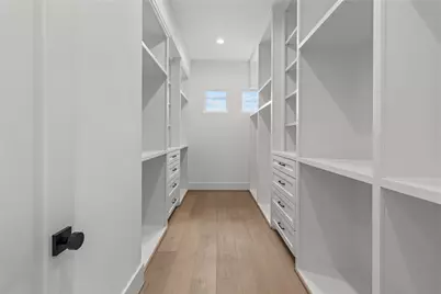 5009 Holt Street, Bellaire, TX 77401 - Photo 25
