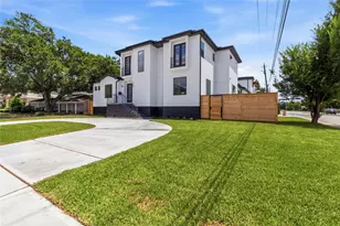 5009 Holt St, Bellaire, TX 77401 - Photo 3
