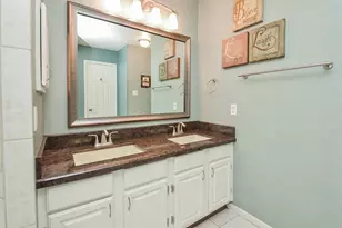 811 W Green Belt Dr, Sugar Land, TX 77498 - Photo 23