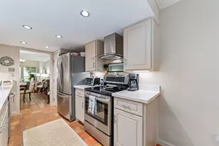 8936 Chatsworth Dr, Houston, TX 77024 - Photo 13