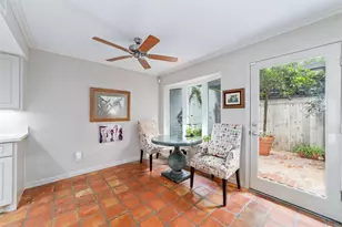 8936 Chatsworth Dr, Houston, TX 77024 - Photo 17