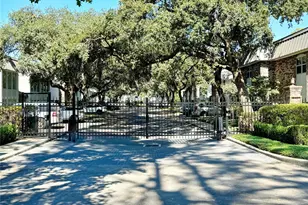 8936 Chatsworth Dr, Houston, TX 77024 - Photo 33