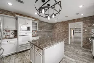 1810 Darby Ln, Fresno, TX 77545 - Photo 15