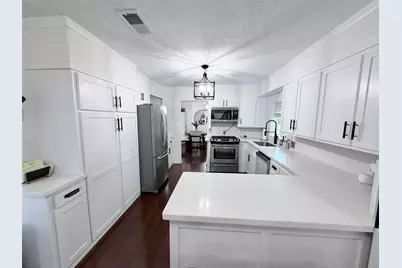 5948 Monroe Street, Groves, TX 77619 - Photo 5