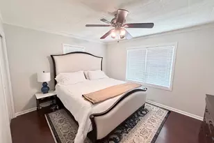 5948 Monroe St, Groves, TX 77619 - Photo 9