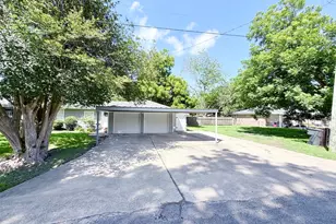 5948 Monroe St, Groves, TX 77619 - Photo 17