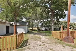 20559 Red Bud Ct, Thornton, TX 76687 - Photo 47