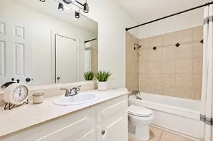 5215 Arboles Dr, Houston, TX 77035 - Photo 27